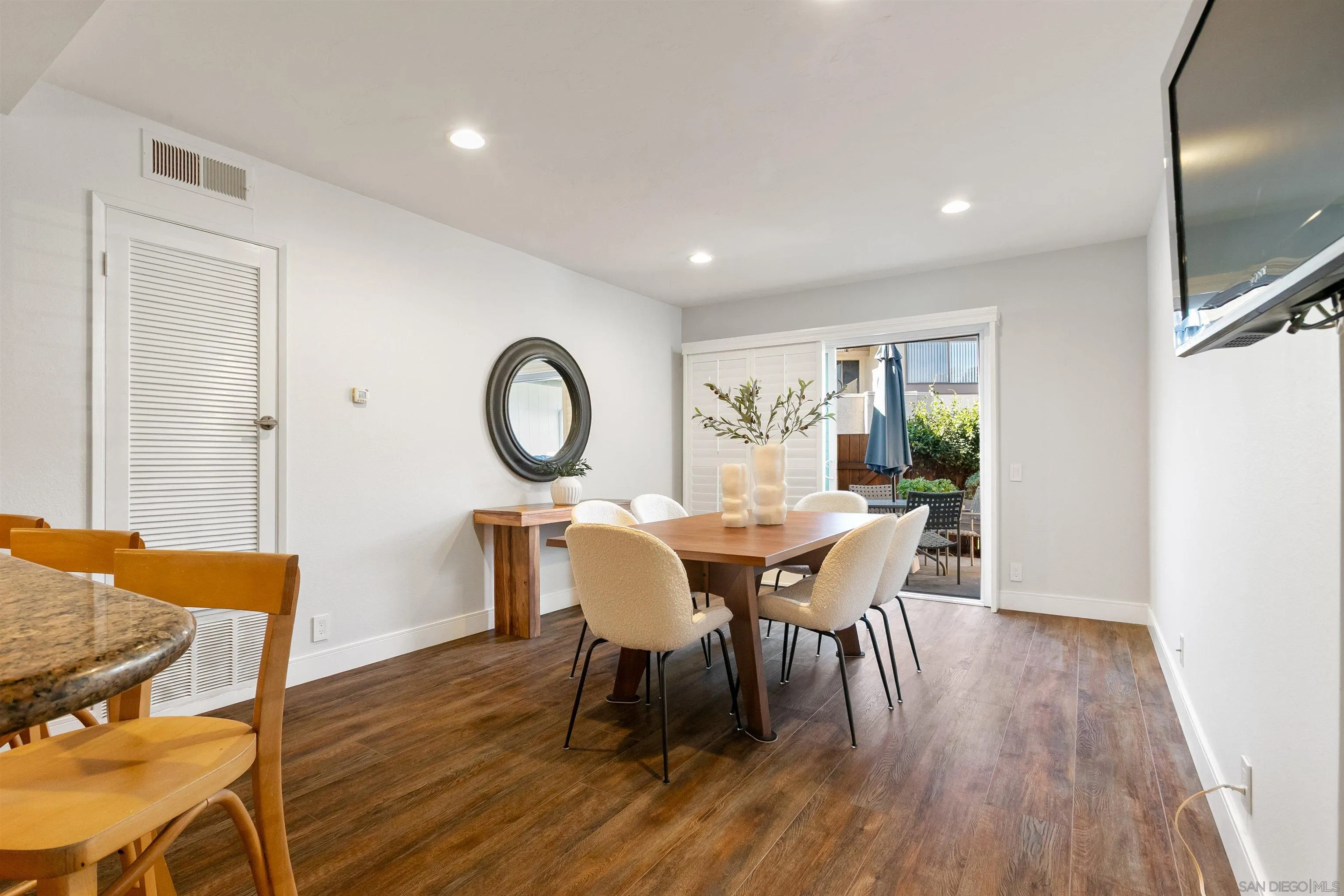 https://cdn.realtyfeed.com/cdn/127/260003789/19b5a97fc262d7f589656533ac26fb5c.webp