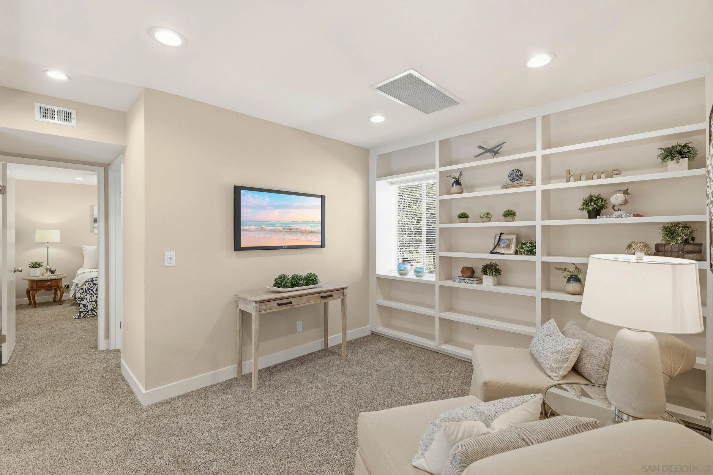 https://cdn.realtyfeed.com/cdn/127/260003790/0a6acc6413757a9385abb61ad837da63.webp