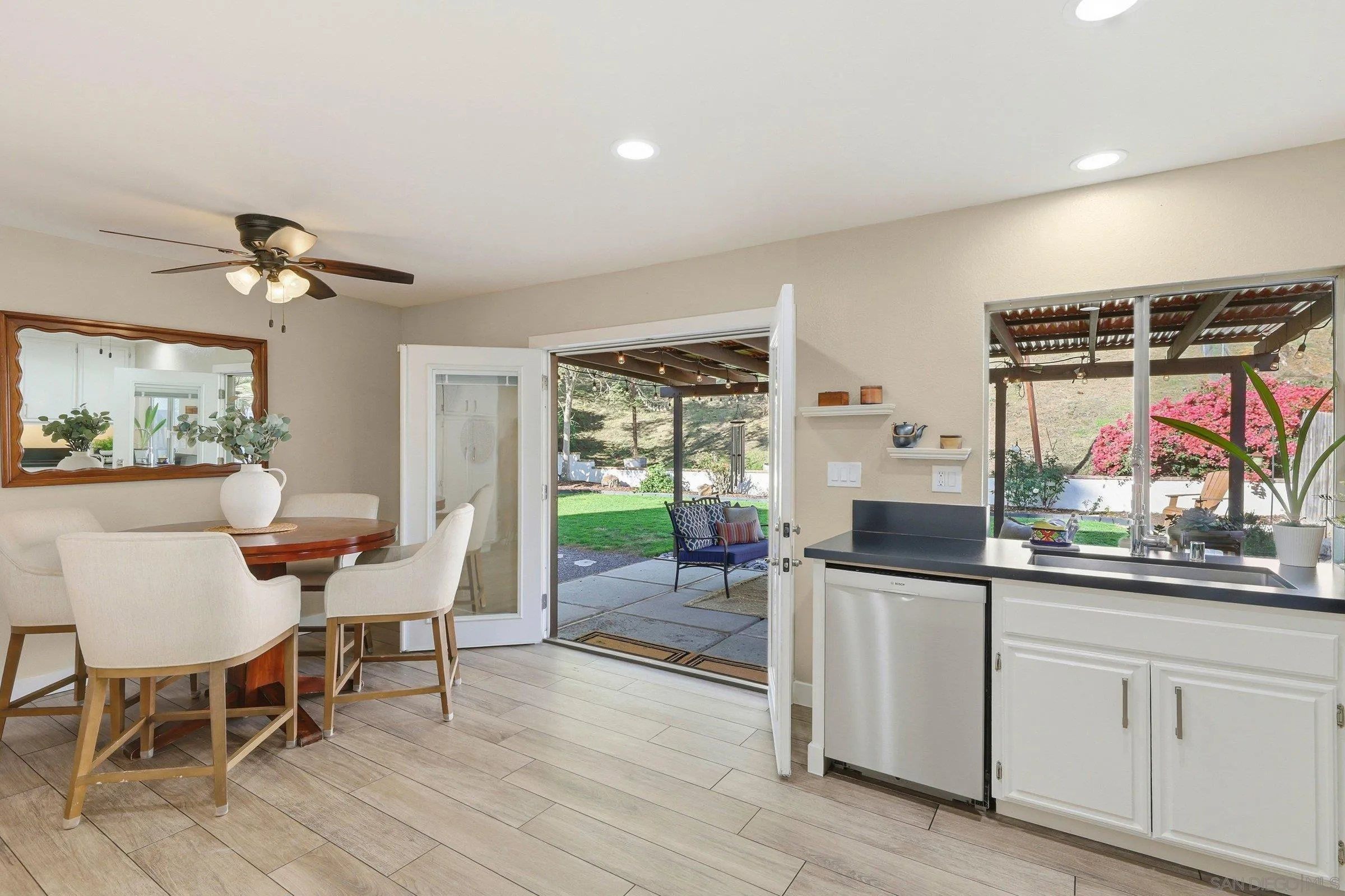 https://cdn.realtyfeed.com/cdn/127/260003790/8db1b23c941ccea05bfc29e9d06311f7.webp