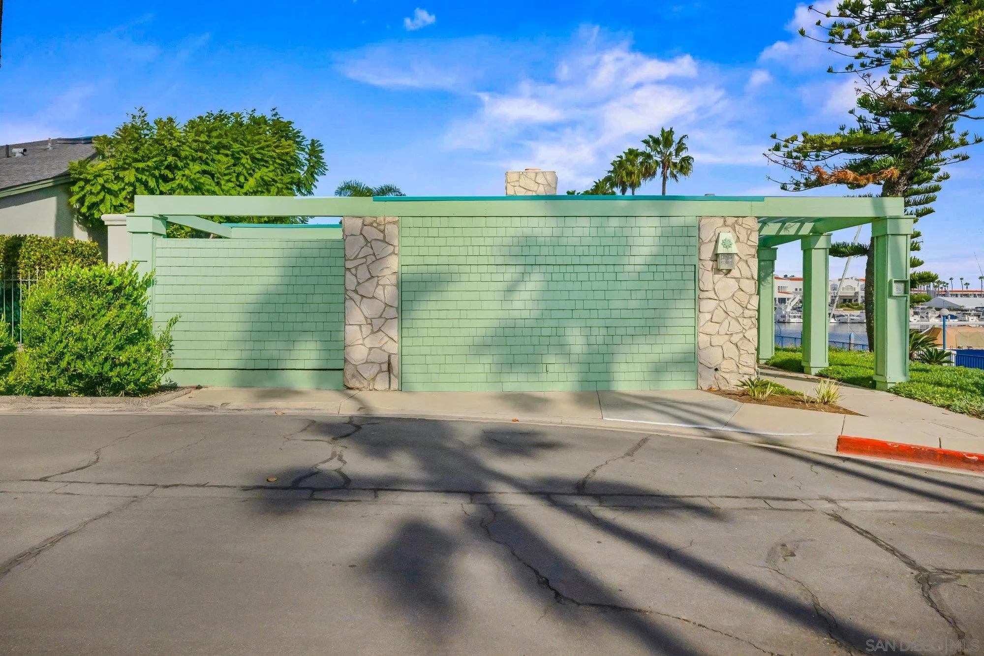https://cdn.realtyfeed.com/cdn/127/260003796/89994f036973a4a57564da069e0063da.webp