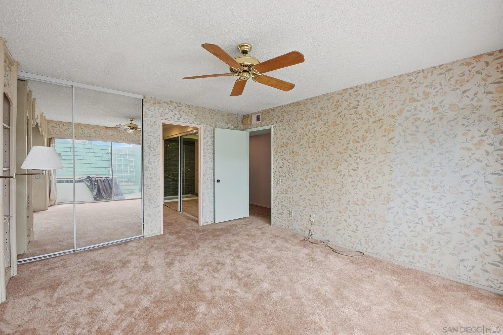 https://cdn.realtyfeed.com/cdn/127/260003796/cb3027f604b154990aaa4b38c5735583.webp