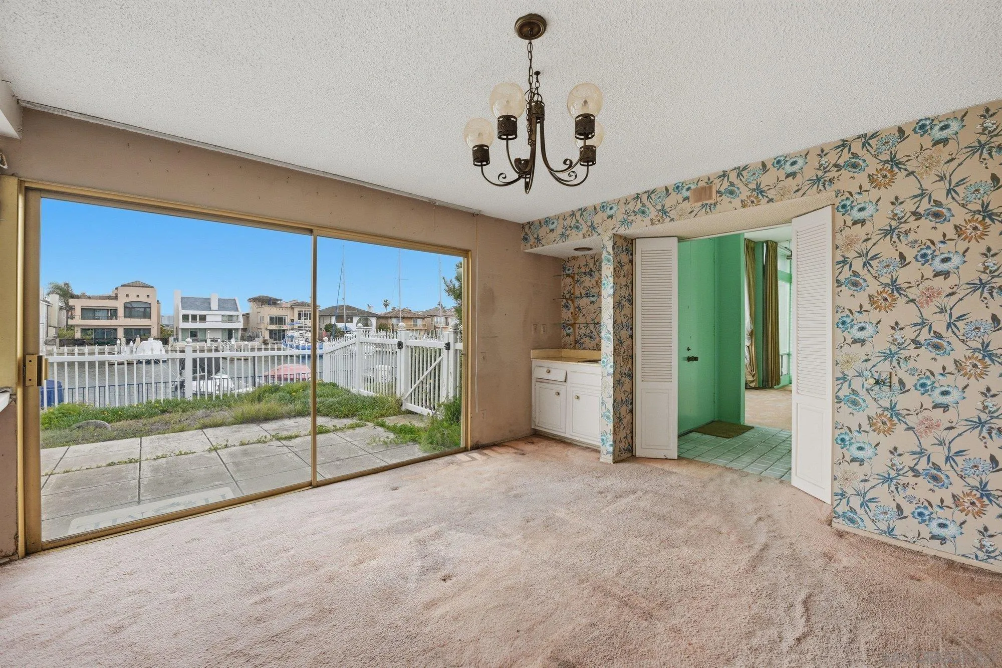 https://cdn.realtyfeed.com/cdn/127/260003796/dce502972528b9f25dd2532a37b018a6.webp