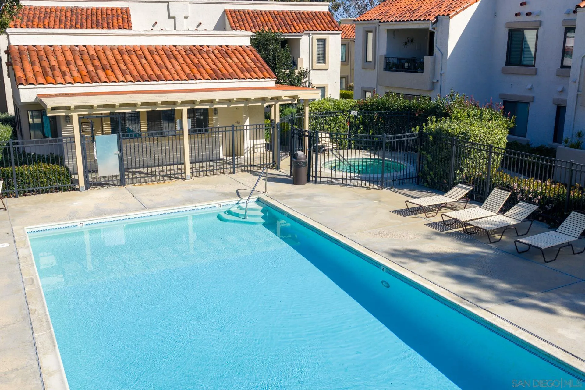 https://cdn.realtyfeed.com/cdn/127/260003797/6a4cea4b4a6b29eec9138710d18cdc18.webp