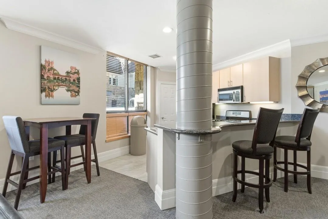 https://cdn.realtyfeed.com/cdn/127/260003800/f203b31e9cd75625078c4f8f384aef67.webp