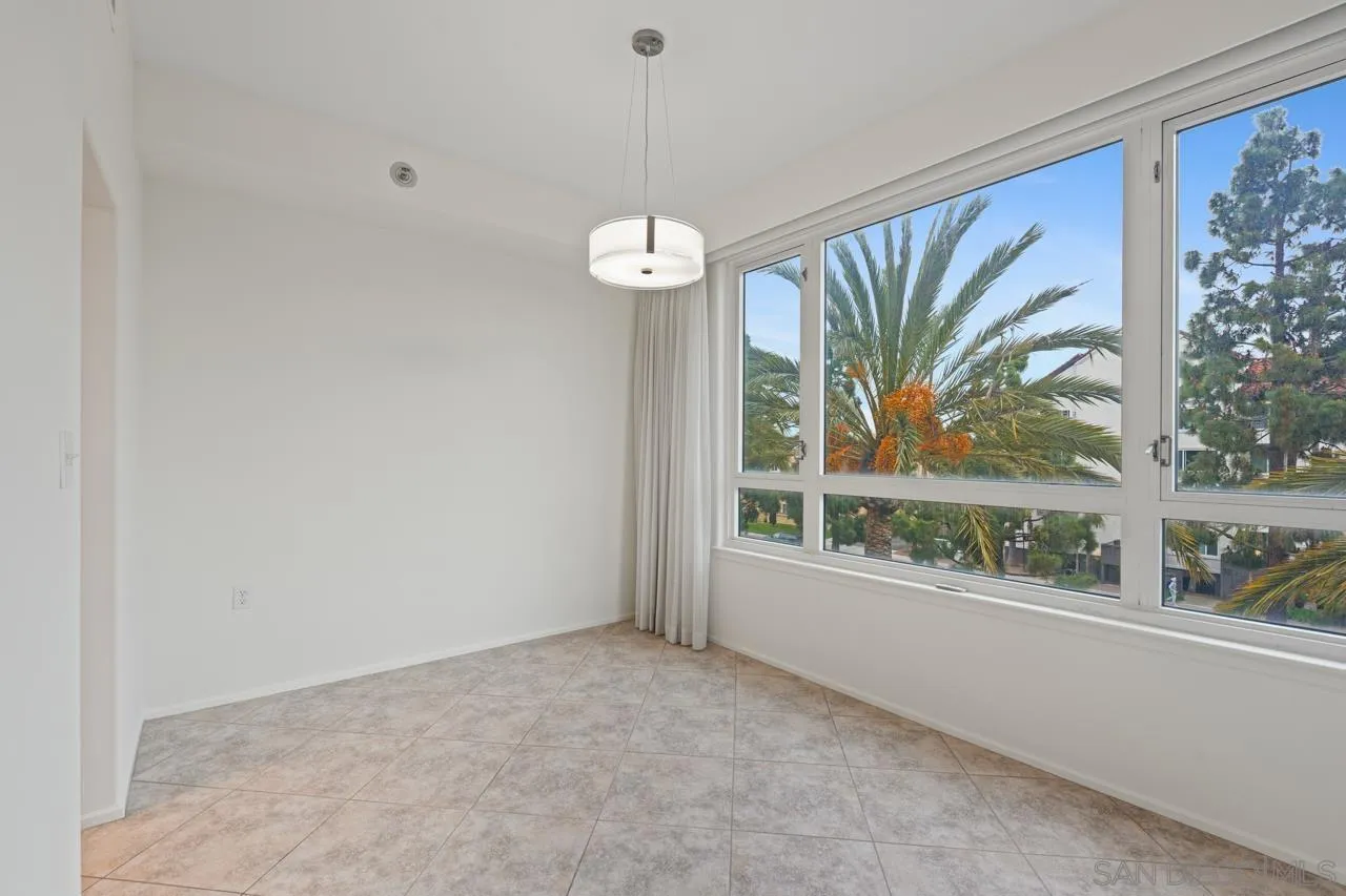 https://cdn.realtyfeed.com/cdn/127/260003803/825649d83ba1b9b7aac3146210aede50.webp