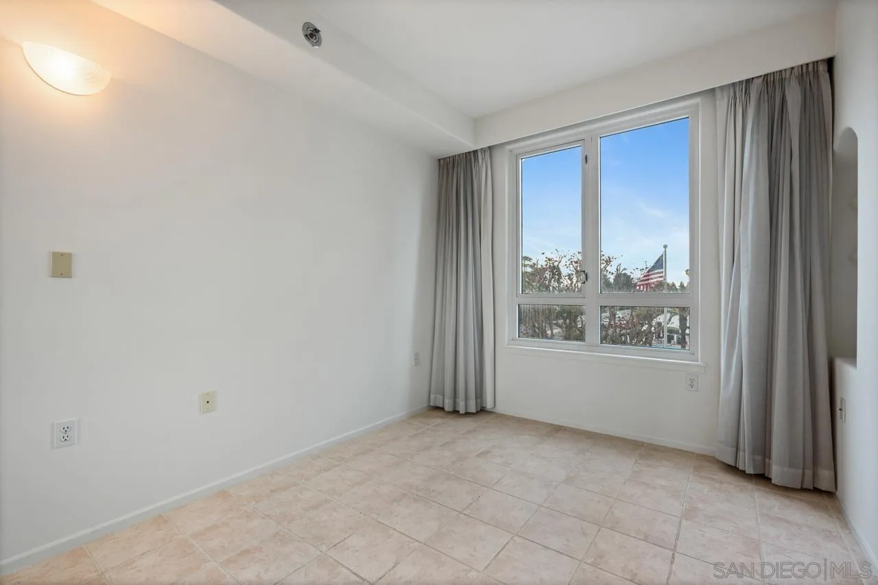 https://cdn.realtyfeed.com/cdn/127/260003803/a655112c1c611edc04228aaae7e124be.webp