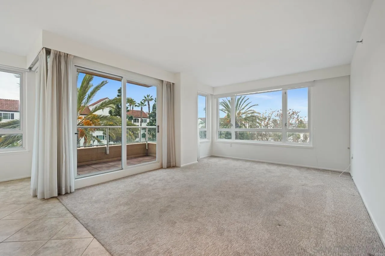 https://cdn.realtyfeed.com/cdn/127/260003803/c850c7540cce5cdf2d9e3f6af80b7715.webp