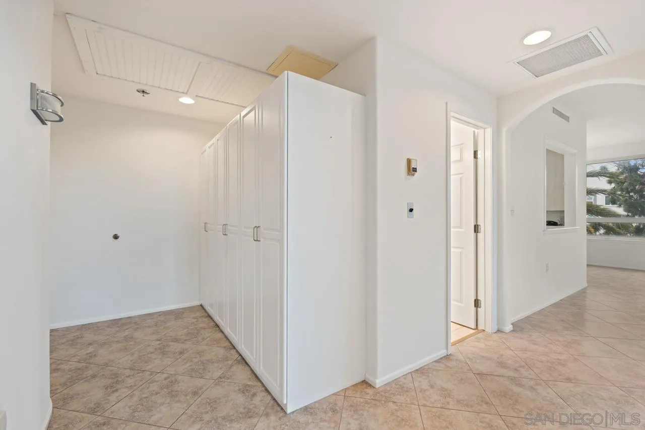 Photo #2: 260003803 Listing: Photo #2