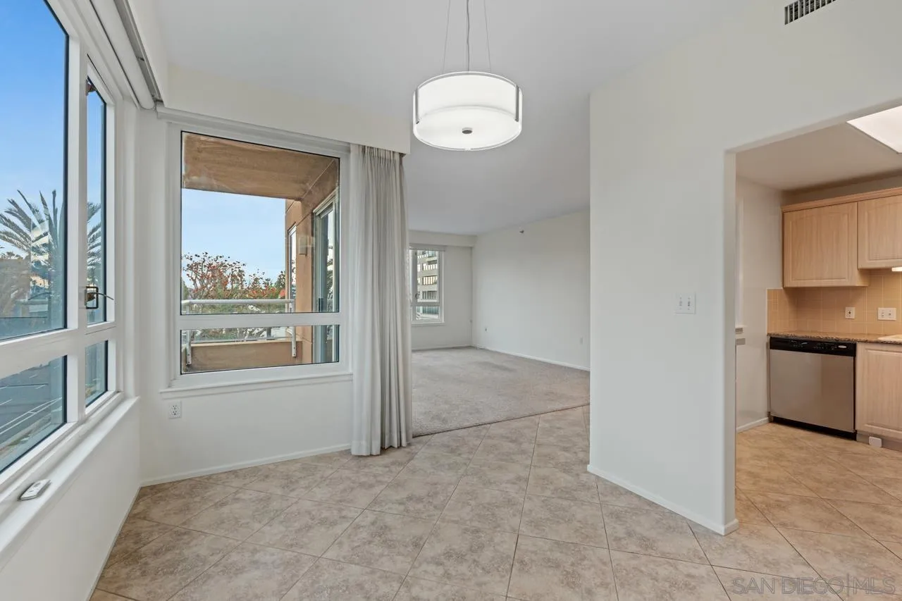https://cdn.realtyfeed.com/cdn/127/260003803/f65b2a8a4cc604612a9fada30d10b5db.webp