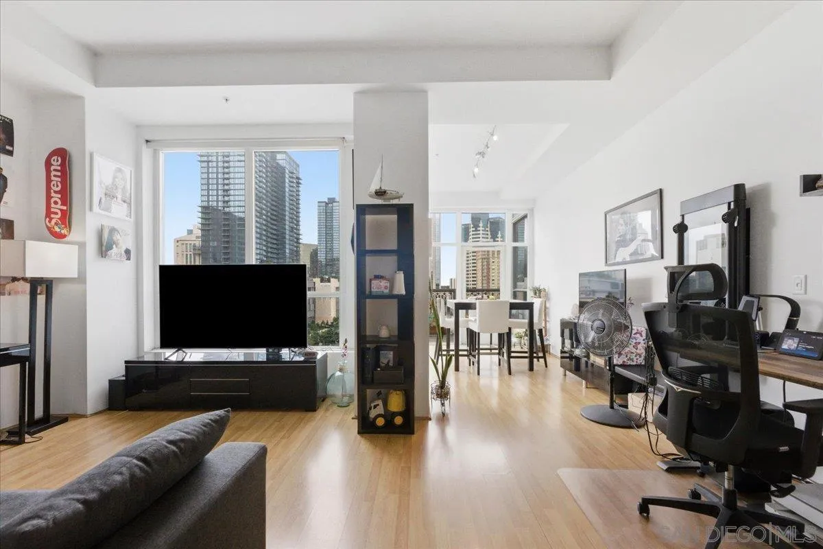 https://cdn.realtyfeed.com/cdn/127/260003824/7483fe3d614ed98d35763131d4bbdd05.webp