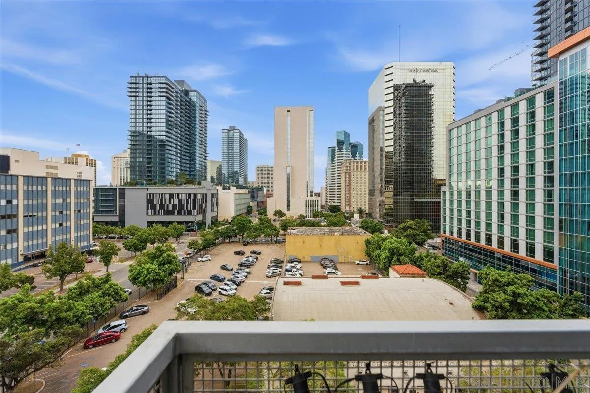 https://cdn.realtyfeed.com/cdn/127/260003824/78a5e5870f067170c73727cdfa8777ad.webp