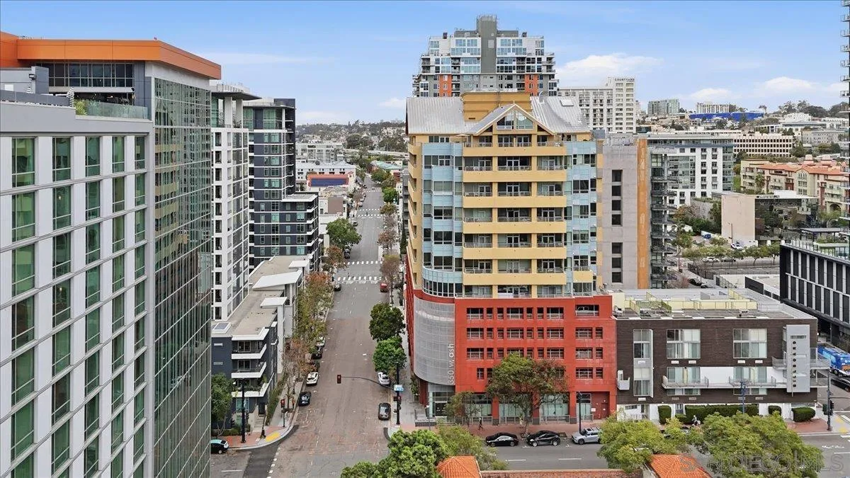 https://cdn.realtyfeed.com/cdn/127/260003824/852c52fc2eb3e8c1e934c7d838966a5d.webp