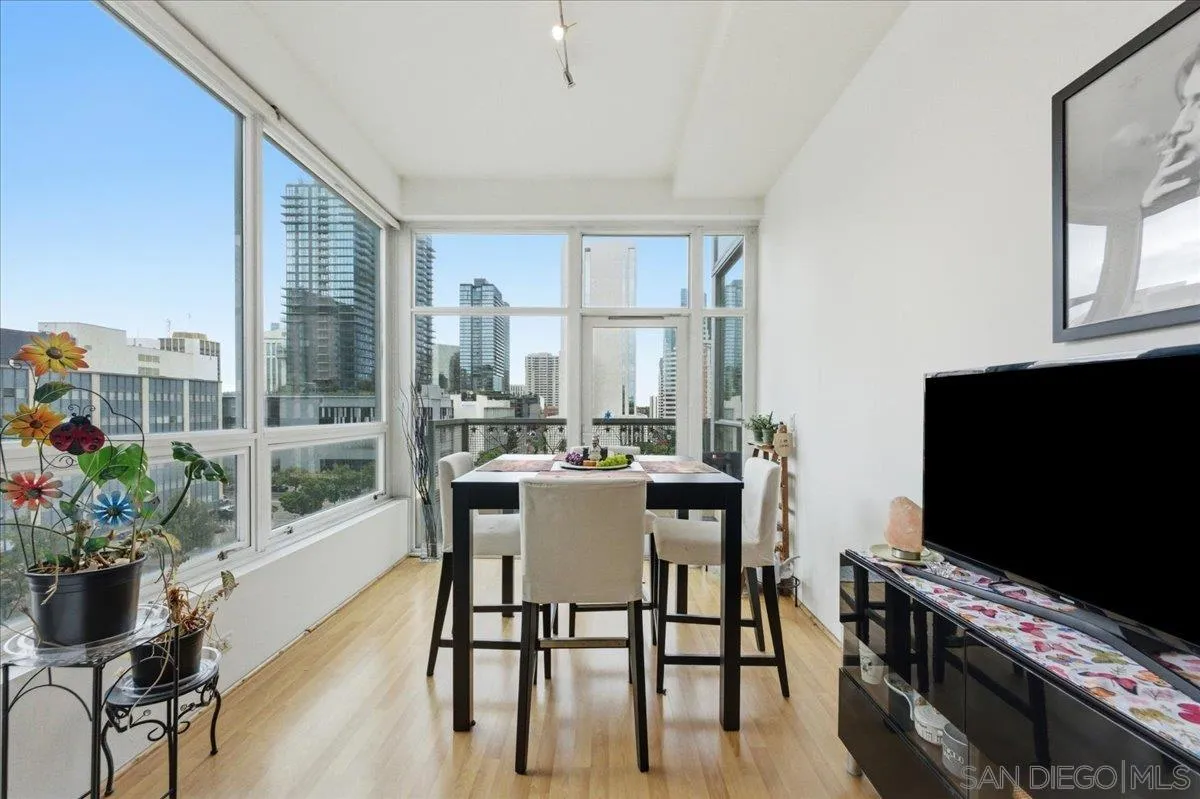 https://cdn.realtyfeed.com/cdn/127/260003824/c406f4a137d6ee6654dd99f57aa70628.webp