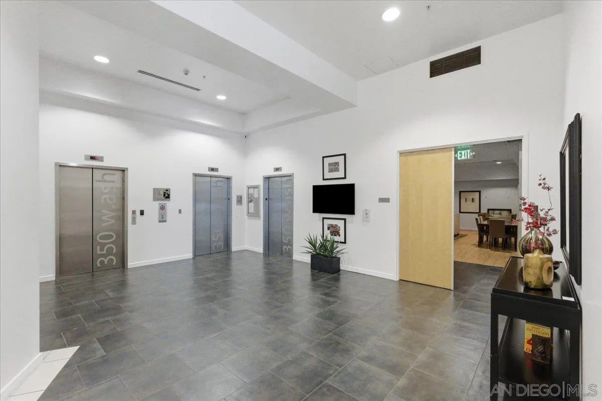https://cdn.realtyfeed.com/cdn/127/260003824/f9389327213c372f9540d3ef4ee3772b.webp