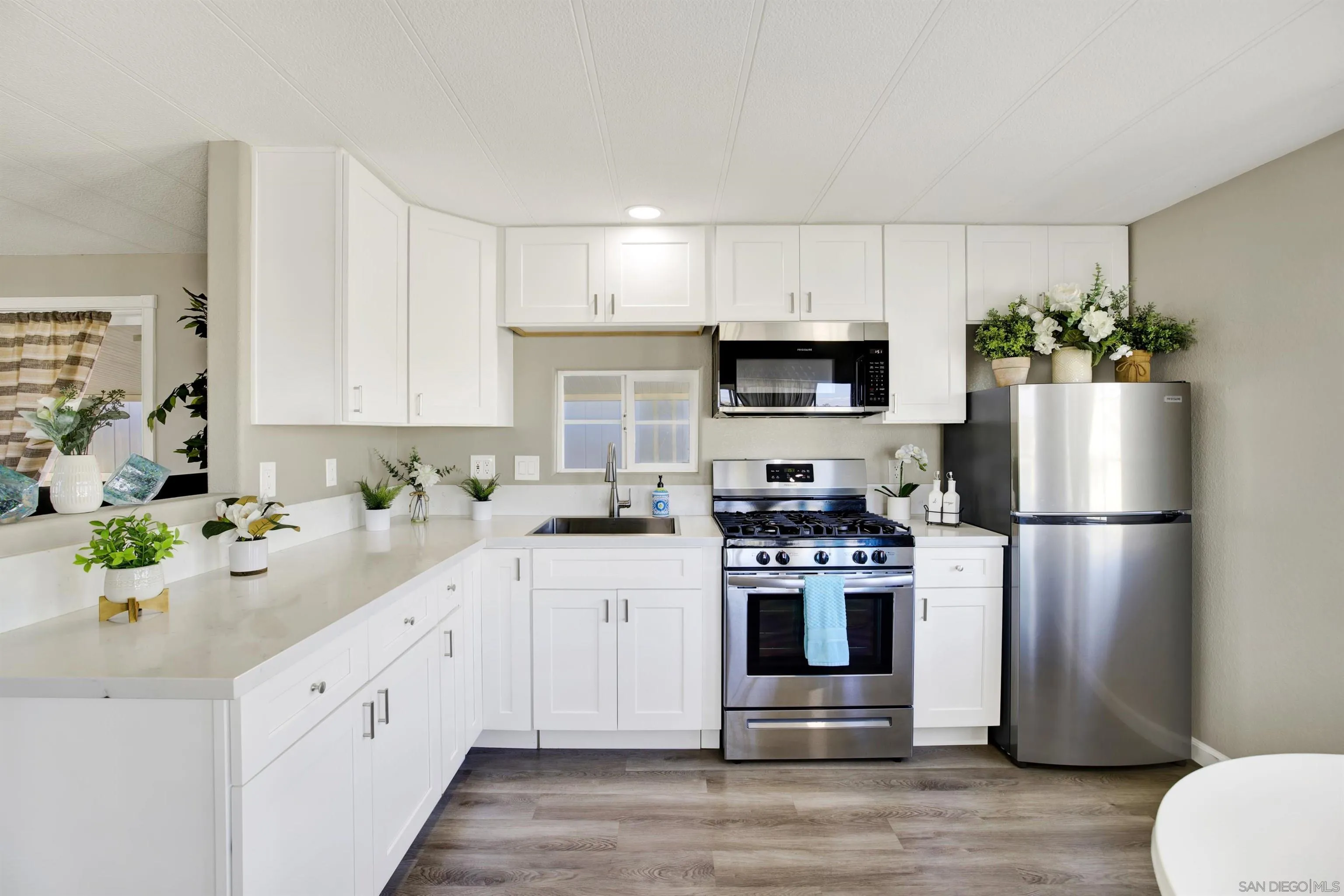 https://cdn.realtyfeed.com/cdn/127/260003833/1e03fb7af6ed2659948f3b6aed786507.webp