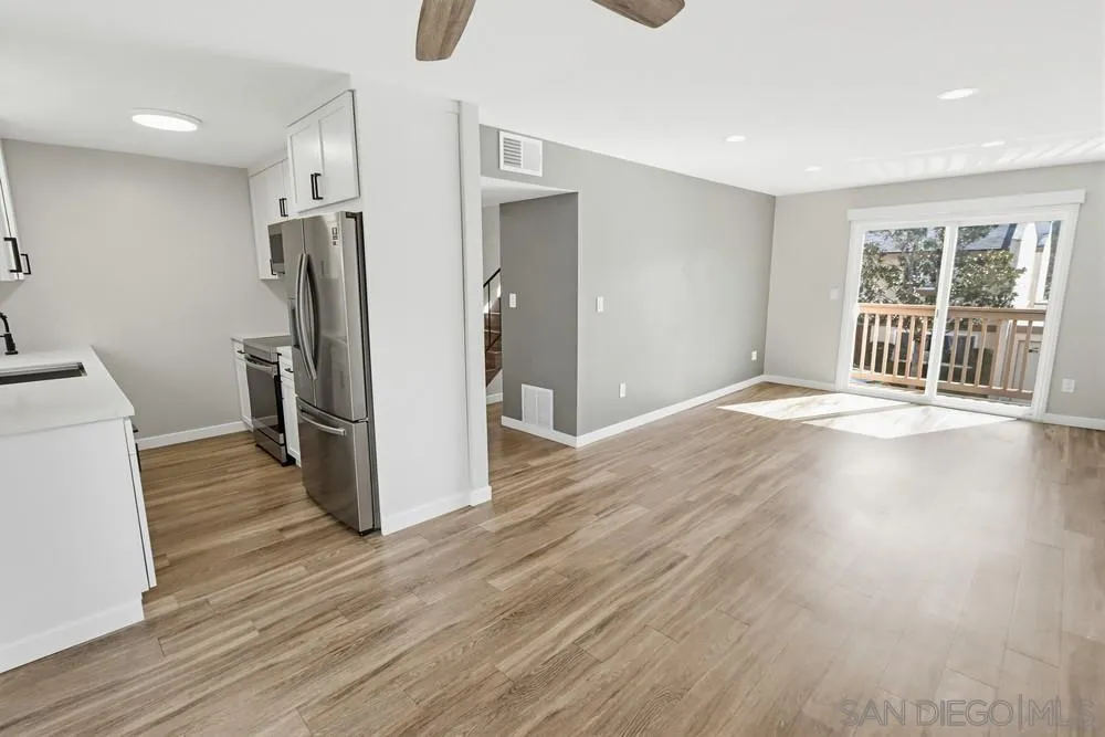 Photo #8: 260003836 Listing: Photo #8