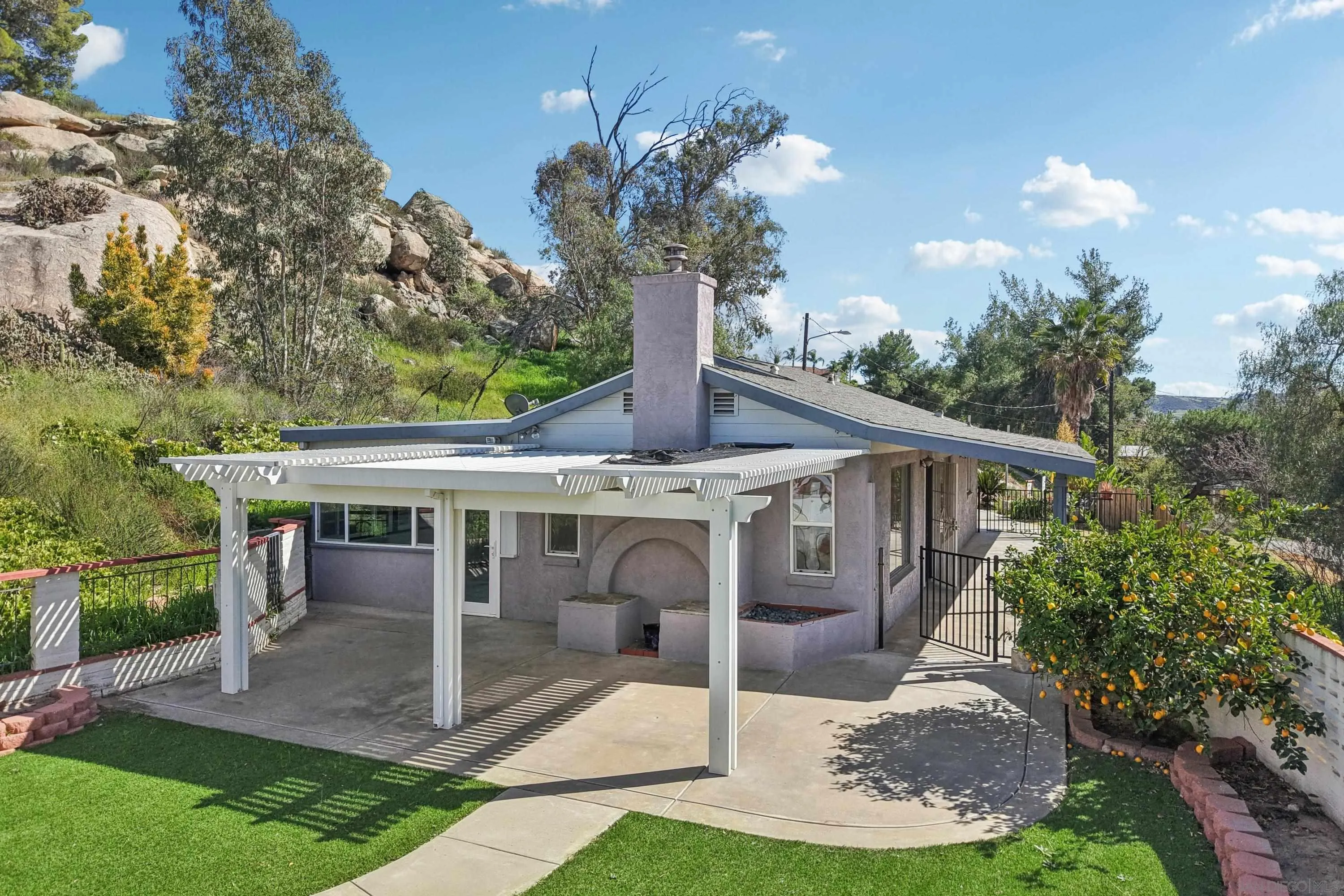 https://cdn.realtyfeed.com/cdn/127/260003839/520ed6247d9977a8fd5c07a021f53355.webp