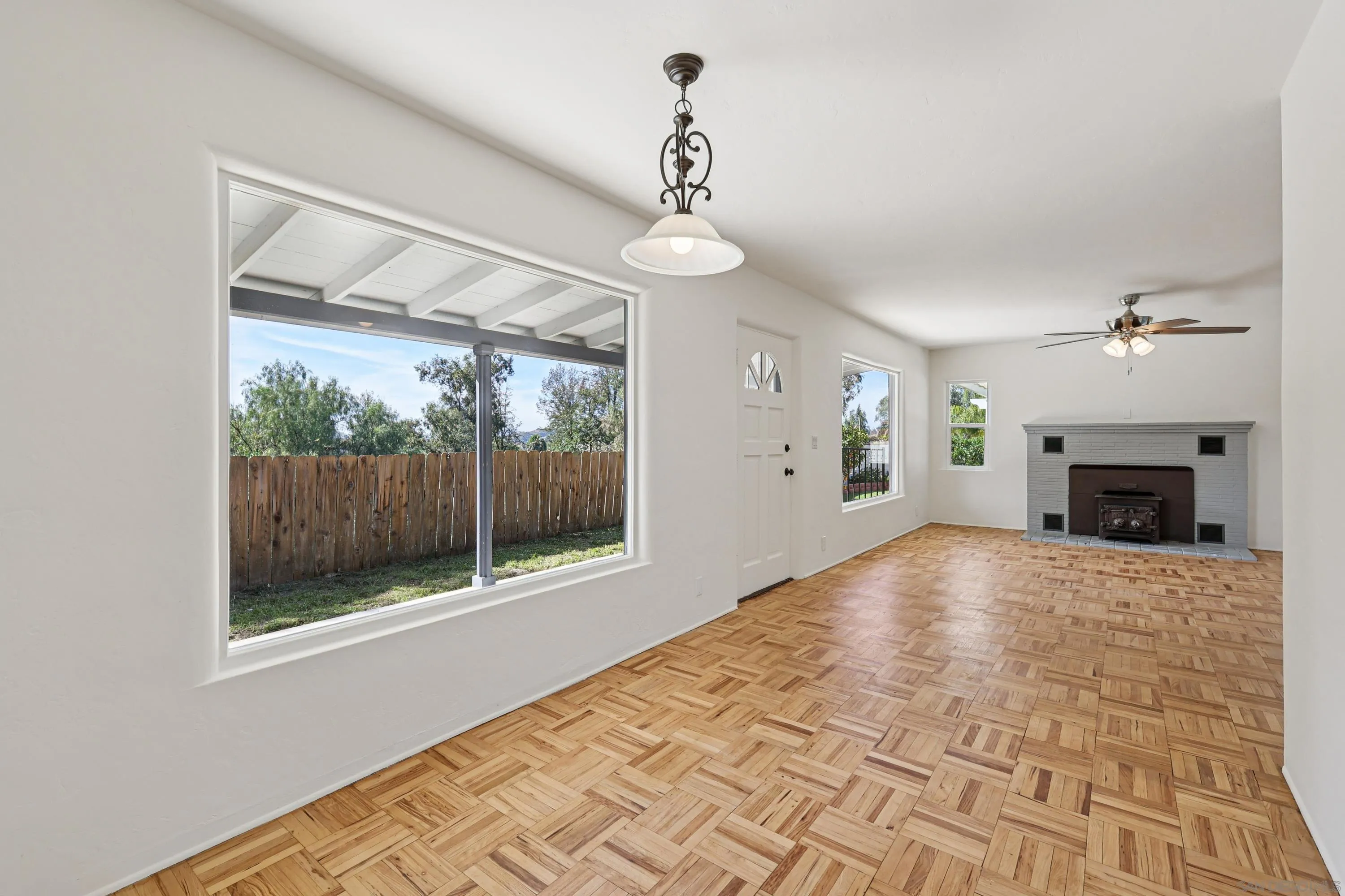 https://cdn.realtyfeed.com/cdn/127/260003839/c883eb6aa29e00b34852bd142890bd49.webp