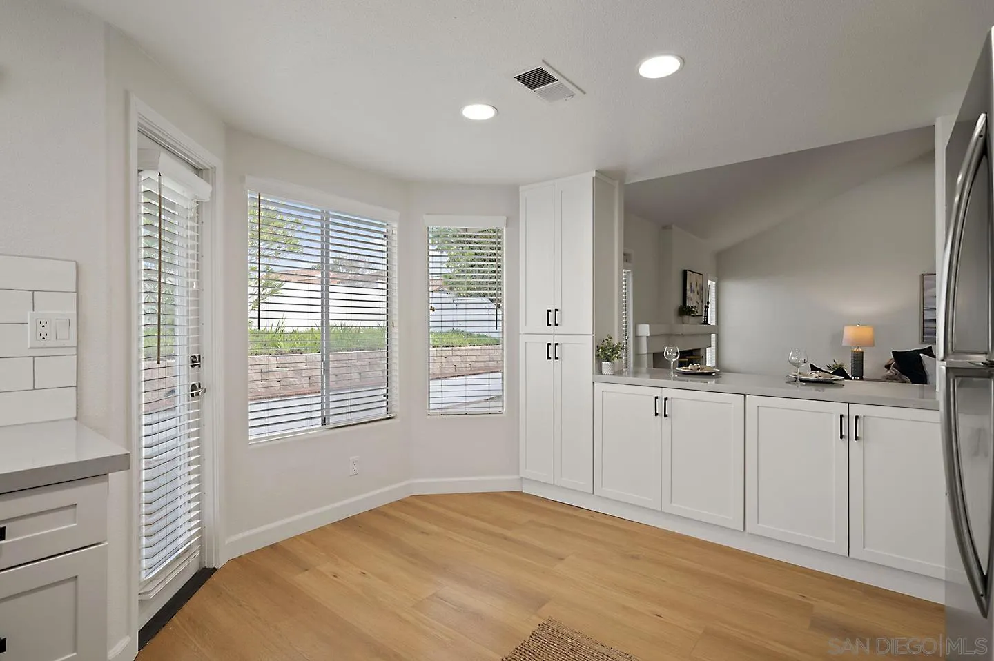 Photo #6: 260003843 Listing: Photo #6