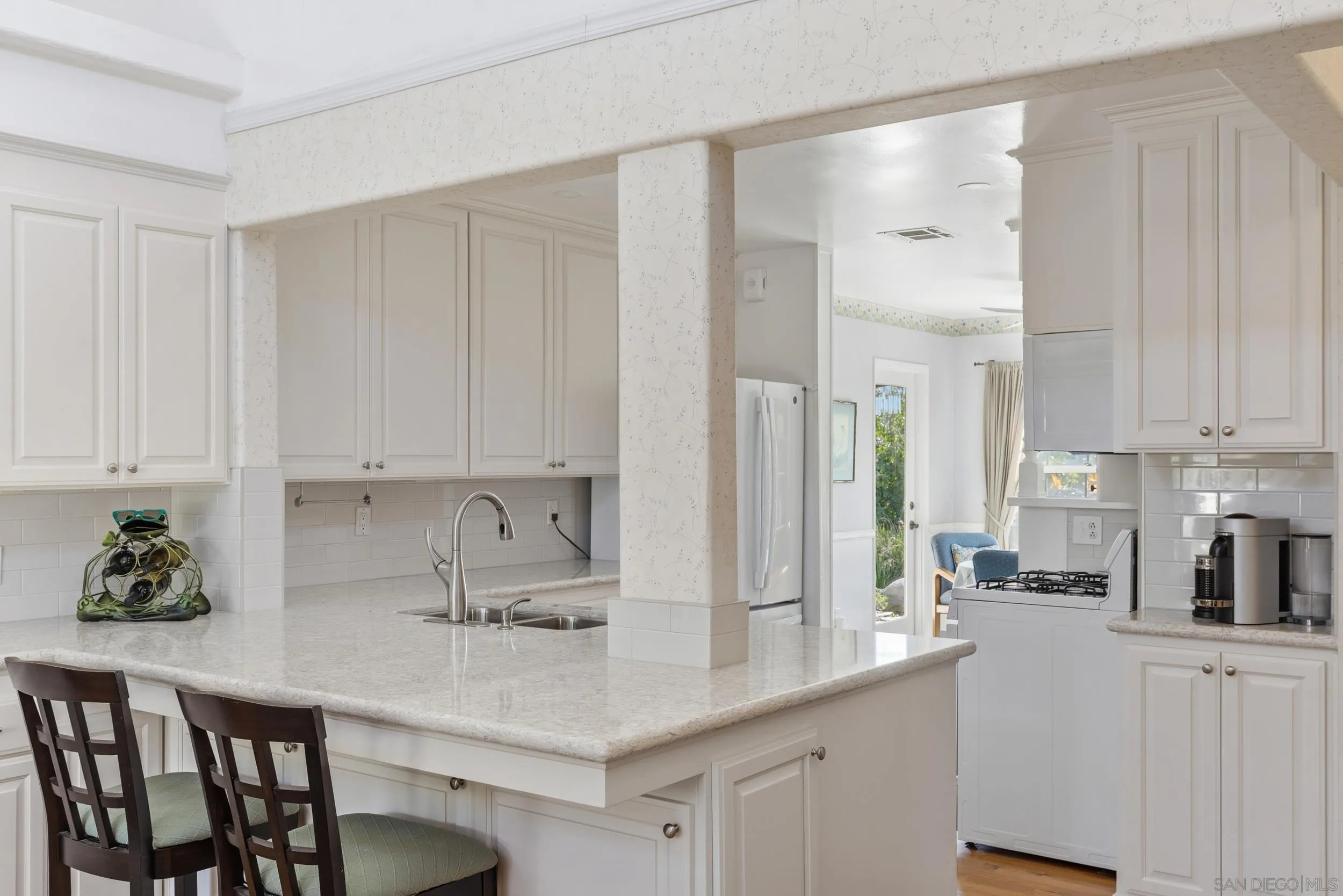 https://cdn.realtyfeed.com/cdn/127/260003844/89060a0ab30846be3fd58f92d06e6321.webp