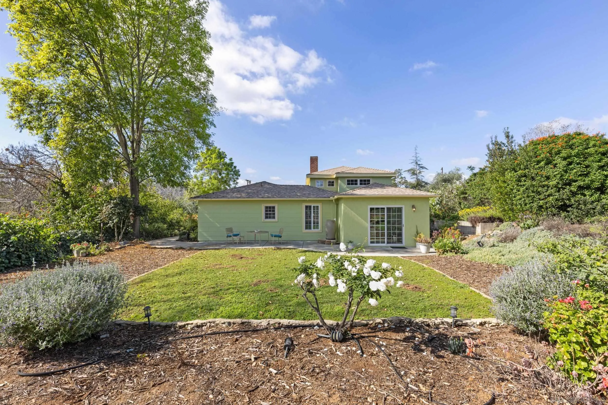 https://cdn.realtyfeed.com/cdn/127/260003844/f92650f61f97821f15214742d2a6beec.webp