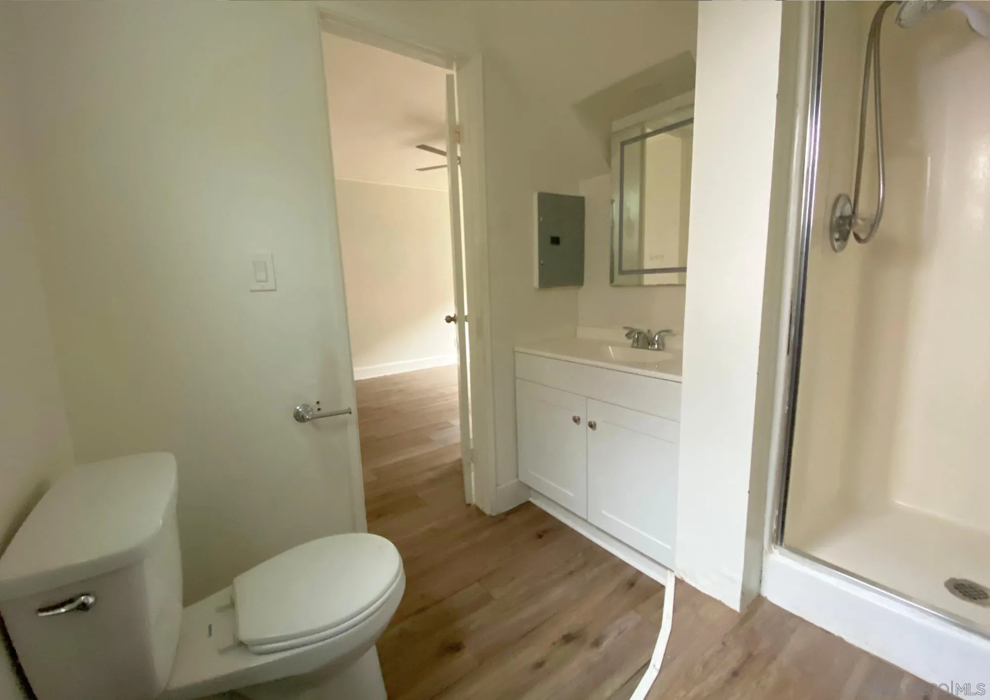 https://cdn.realtyfeed.com/cdn/127/260003845/044acd3a482f0f0973e4228097fdac66.webp