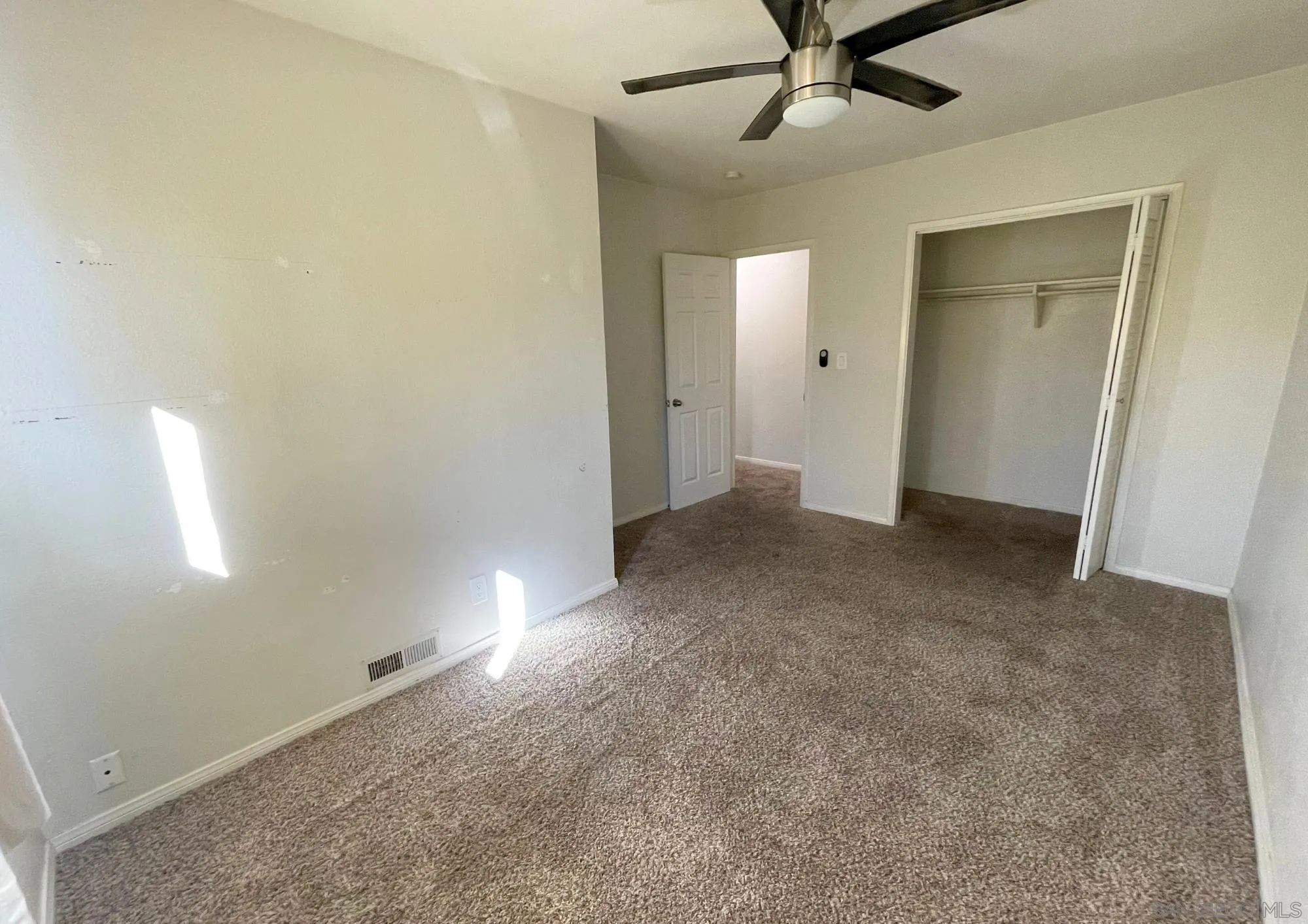 https://cdn.realtyfeed.com/cdn/127/260003845/2934da66a547ca85fc61454720e1beb2.webp