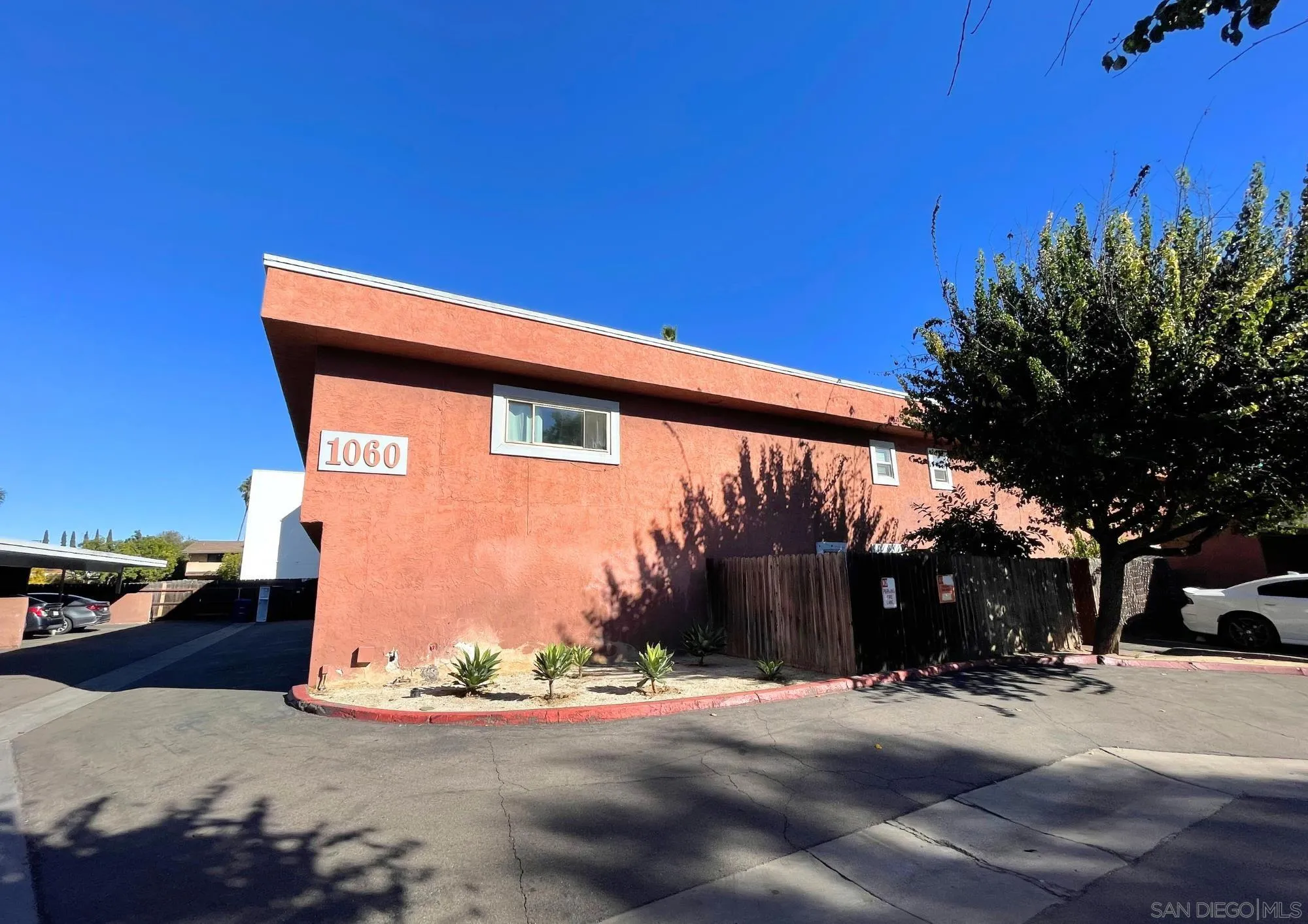 https://cdn.realtyfeed.com/cdn/127/260003845/36efafcb76eb7c9e6427c06729e1eee0.webp