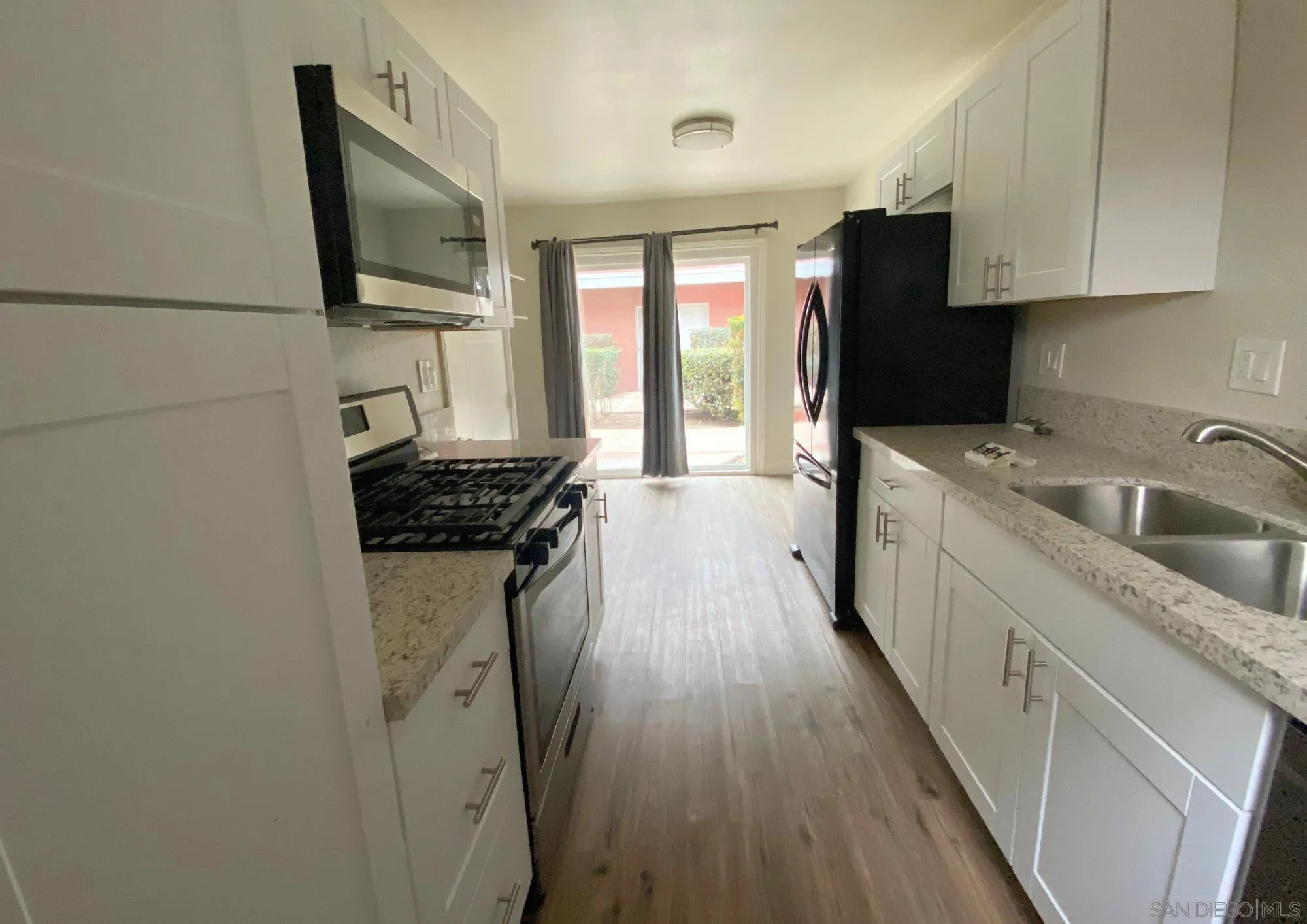 https://cdn.realtyfeed.com/cdn/127/260003845/eac3475c3220c42bd2403a54044bd9f9.webp