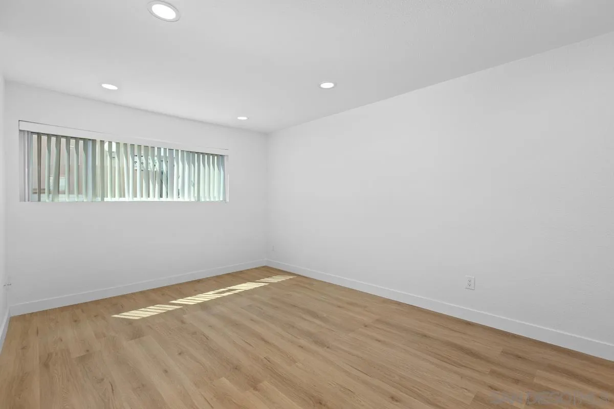 Photo #3: 260003847 Listing: Photo #3
