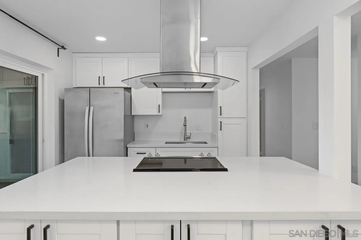 Photo #6: 260003847 Listing: Photo #6