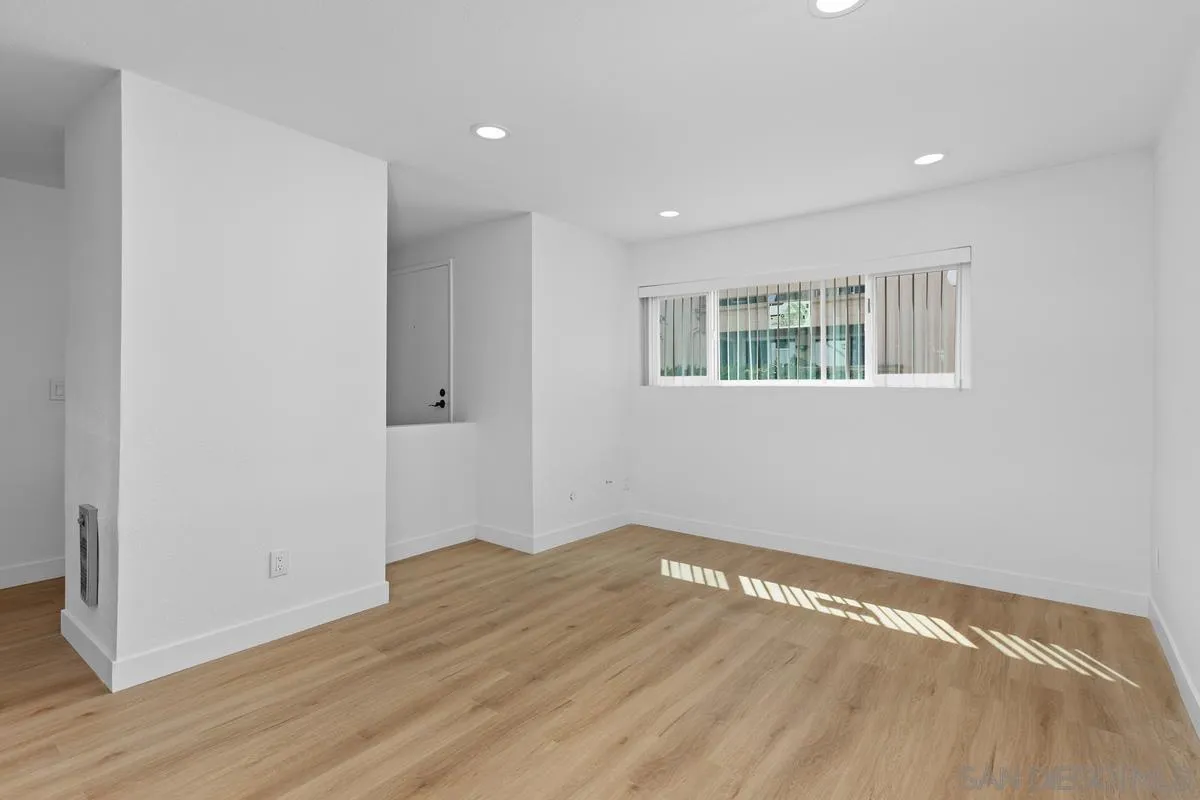 Photo #2: 260003847 Listing: Photo #2