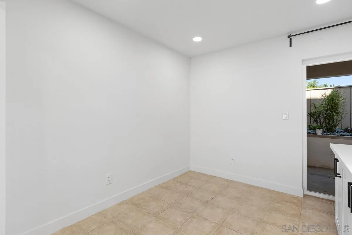 Photo #11: 260003847 Listing: Photo #11