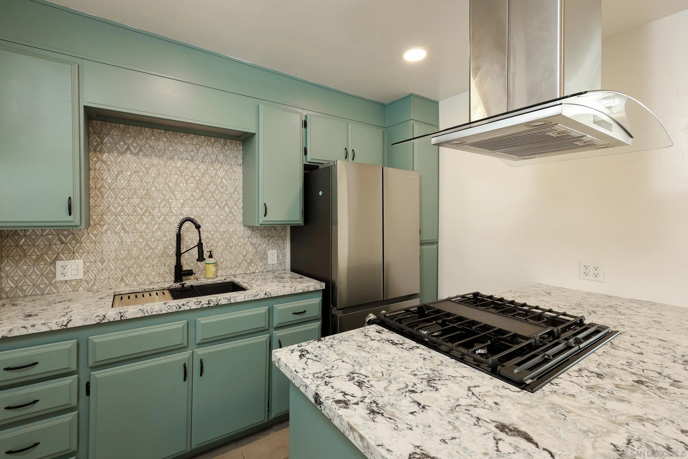 https://cdn.realtyfeed.com/cdn/127/260003850/36d282bc7d69b845e9473372cfb40645.webp
