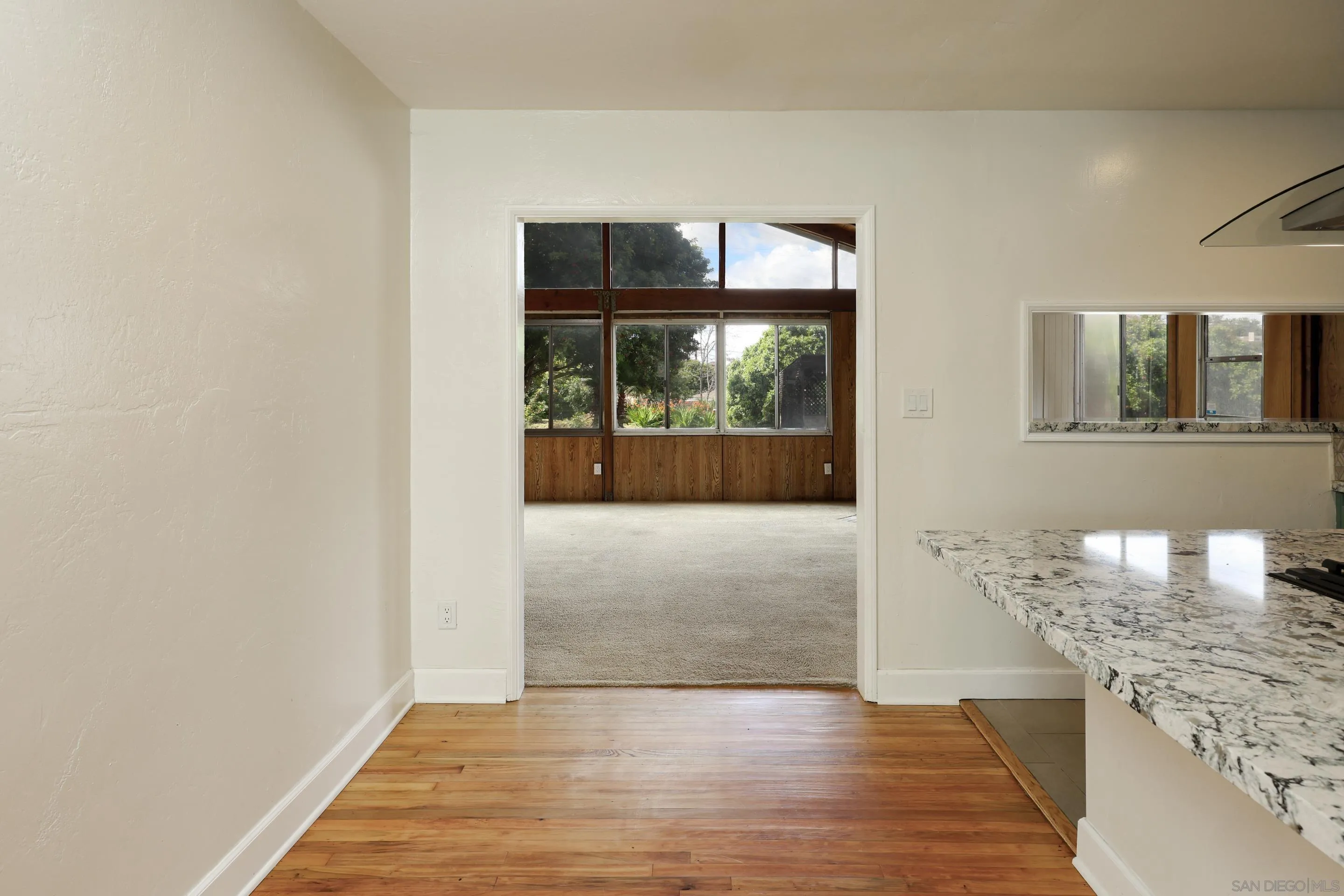 https://cdn.realtyfeed.com/cdn/127/260003850/f688a99f42ec733b61a6b67ec12b5611.webp