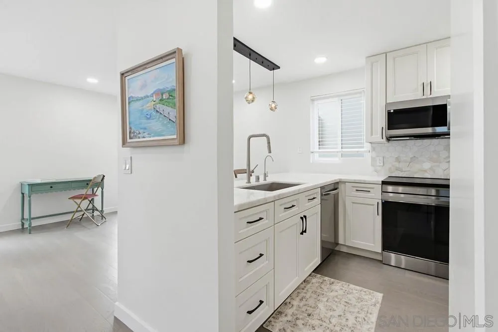 https://cdn.realtyfeed.com/cdn/127/260003851/02184824762cb9c97591a7a098181548.webp