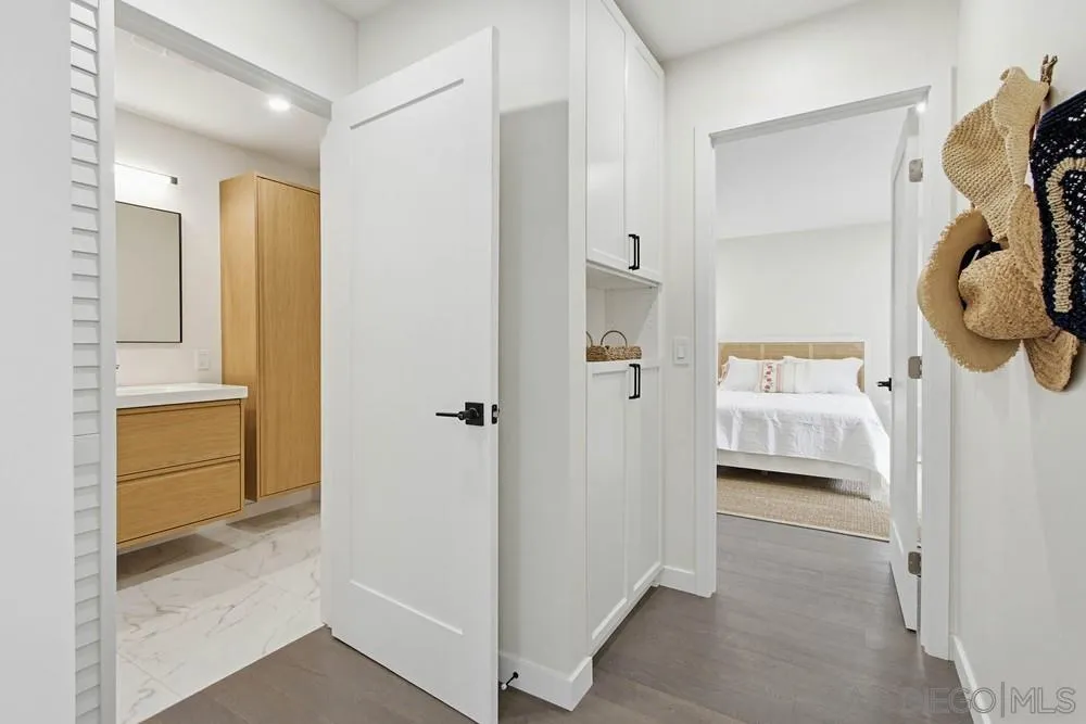 https://cdn.realtyfeed.com/cdn/127/260003851/4318e1ae162c4aa5cf913910b0dc37bd.webp