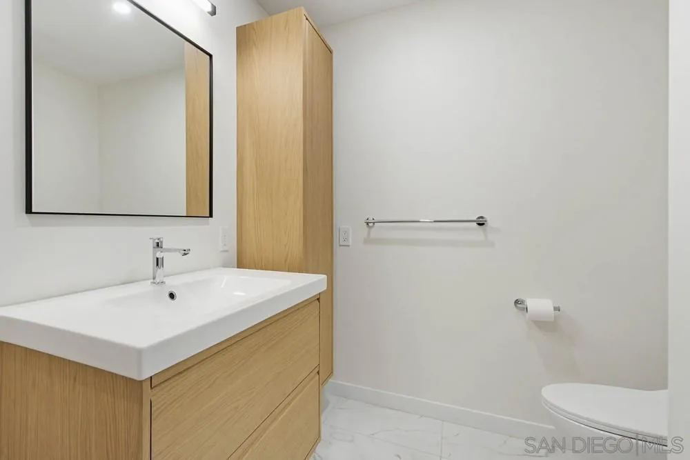 https://cdn.realtyfeed.com/cdn/127/260003851/47c06515b476cb06a94845820cb88500.webp