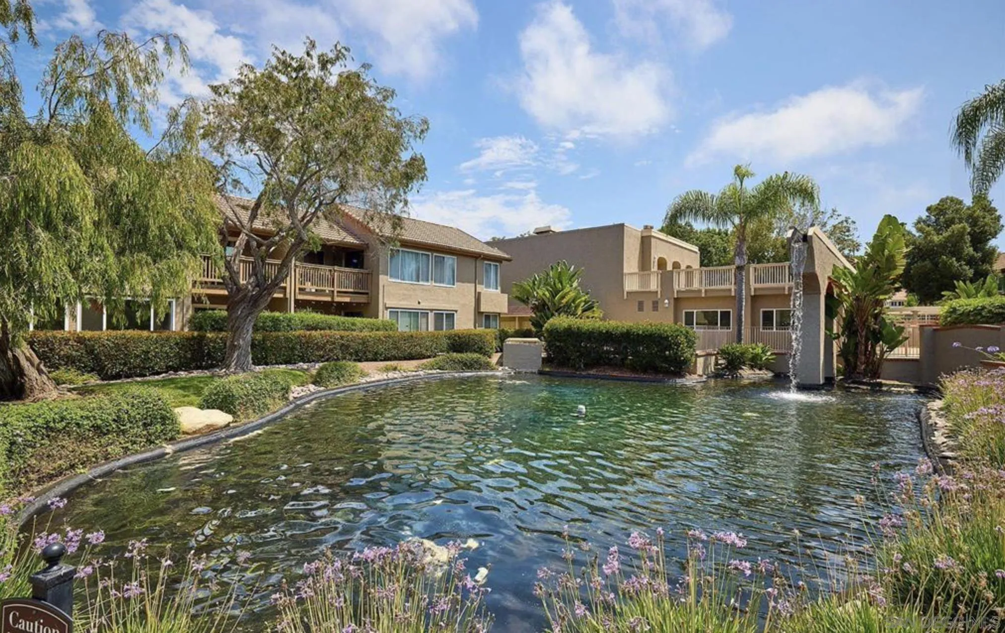https://cdn.realtyfeed.com/cdn/127/260003851/8bfc7dae553cebdfa25954b6c9415adc.webp