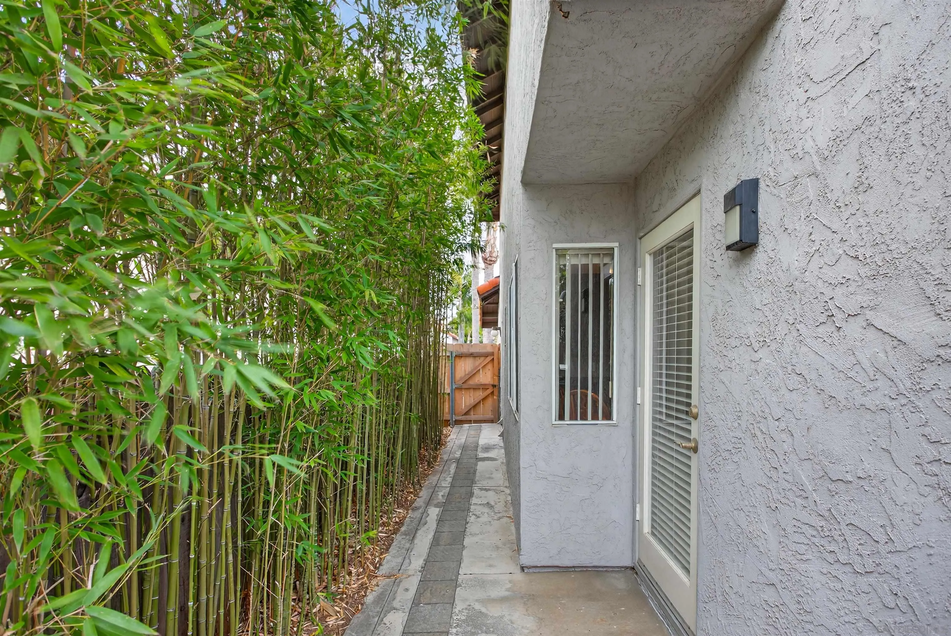 https://cdn.realtyfeed.com/cdn/127/260003857/c223ec479868e574c572294c21d15eb4.webp