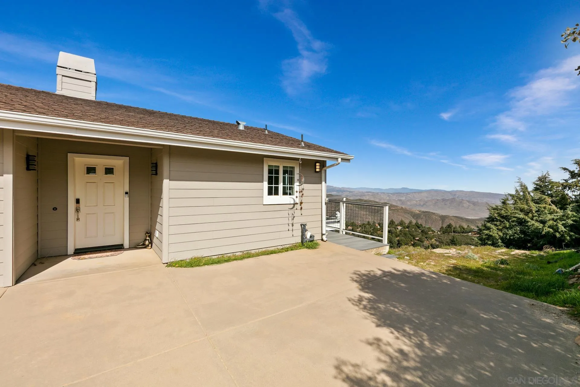 https://cdn.realtyfeed.com/cdn/127/260003861/3f386cc1eb43a048ac356cd45433a795.webp