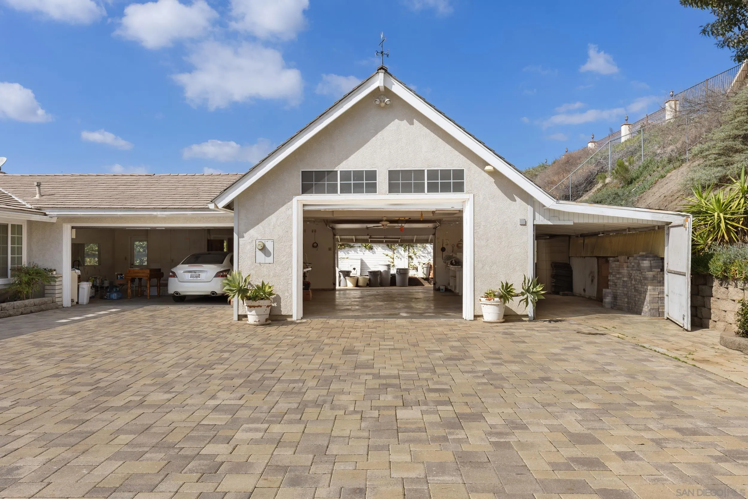 https://cdn.realtyfeed.com/cdn/127/260003865/219f67505779646b53983bf75b8d4243.webp