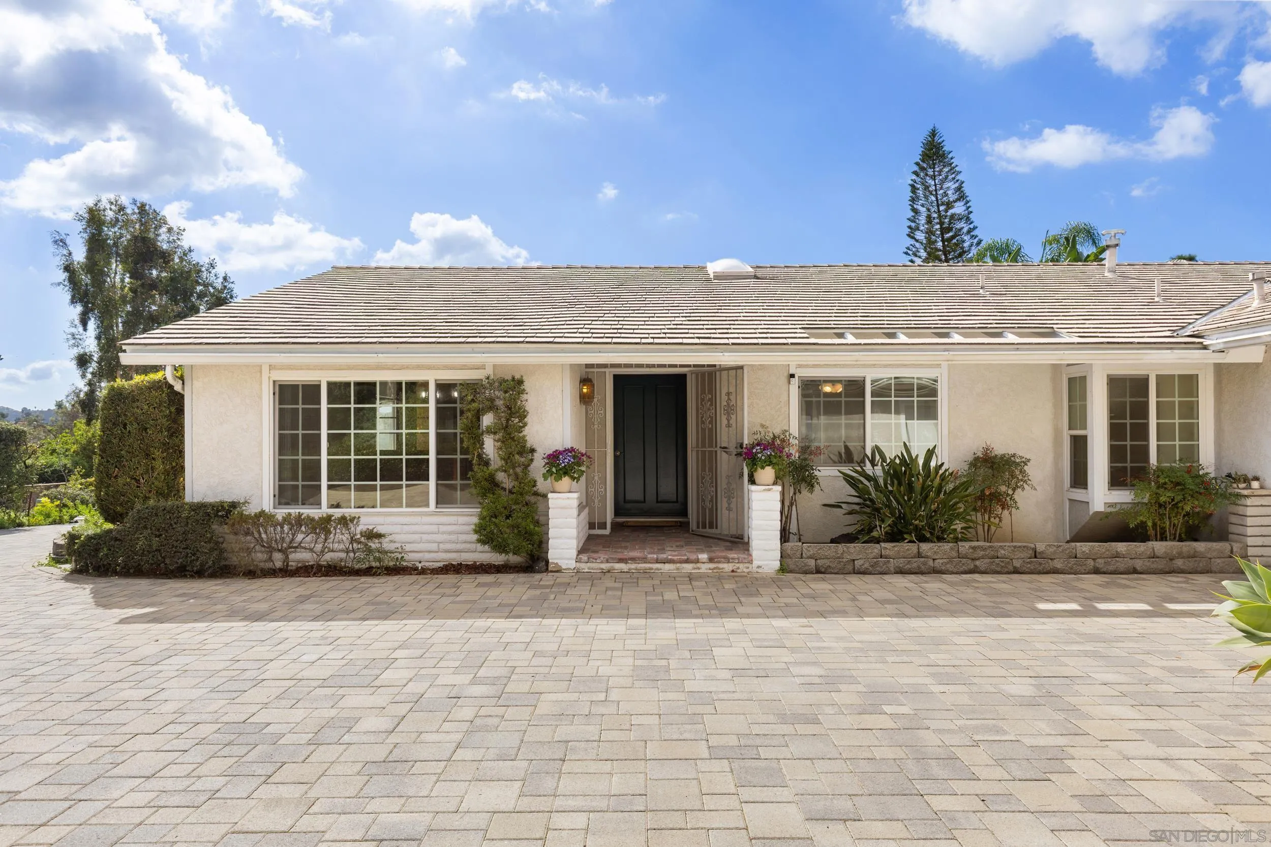 https://cdn.realtyfeed.com/cdn/127/260003865/4e85a650c9ace6997da6ab6f46163521.webp