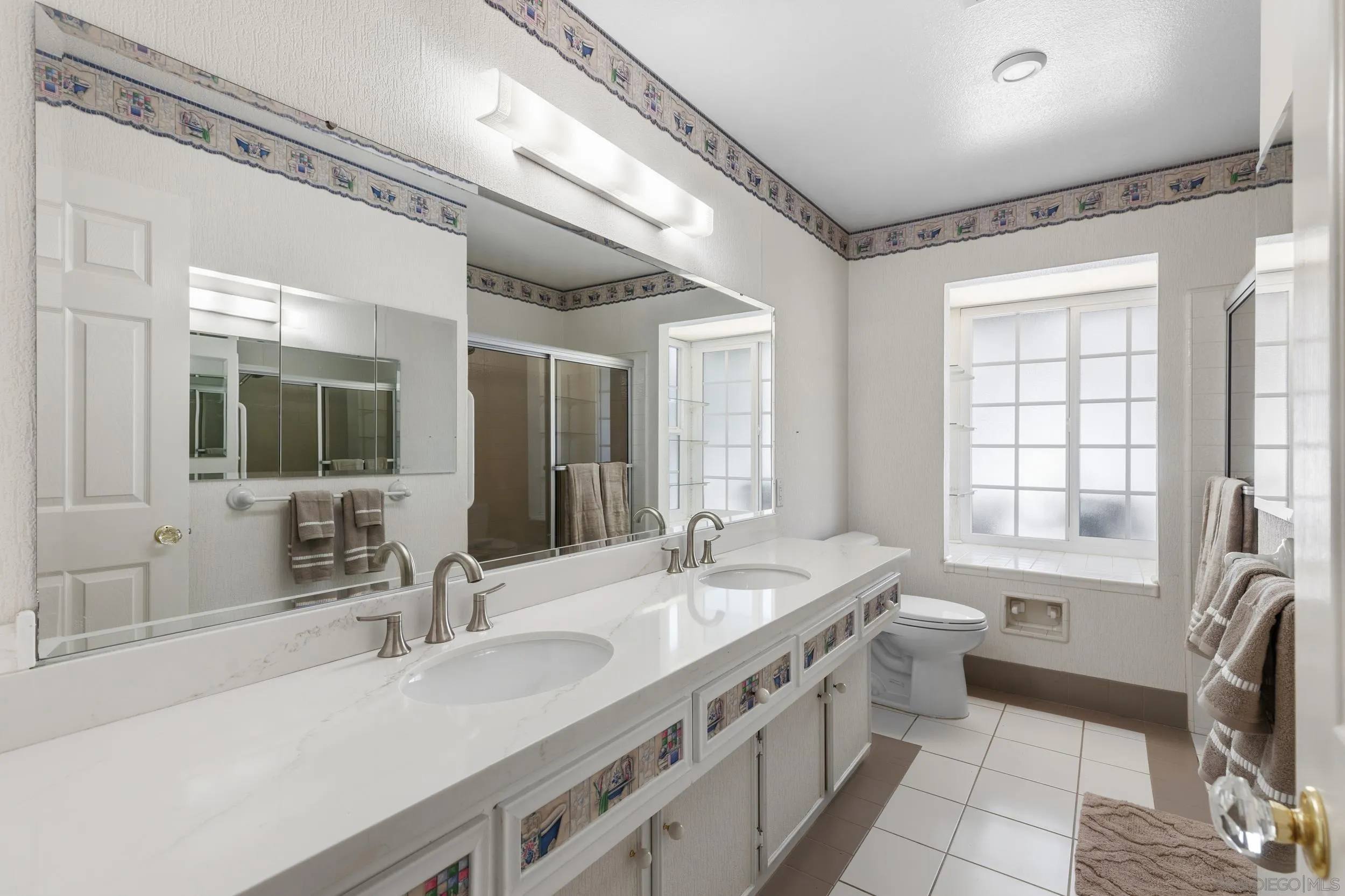 https://cdn.realtyfeed.com/cdn/127/260003865/75338193b9bd53cf14528916808dd1c9.webp