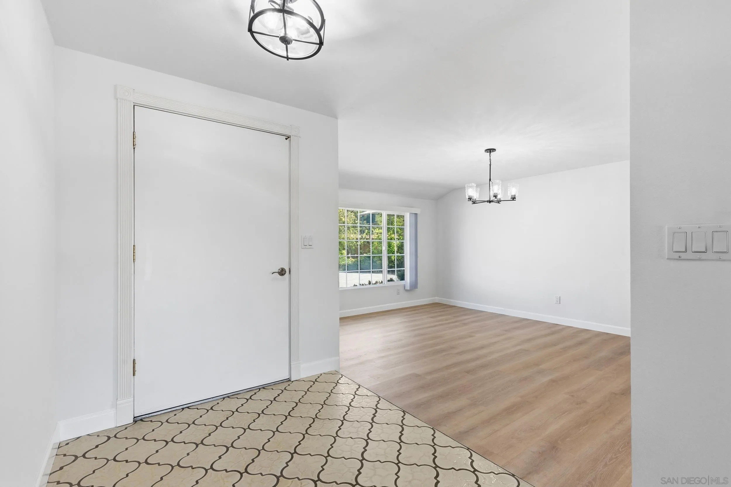 https://cdn.realtyfeed.com/cdn/127/260003865/8740617ae0ab3a44da1c1ddd0035dfae.webp