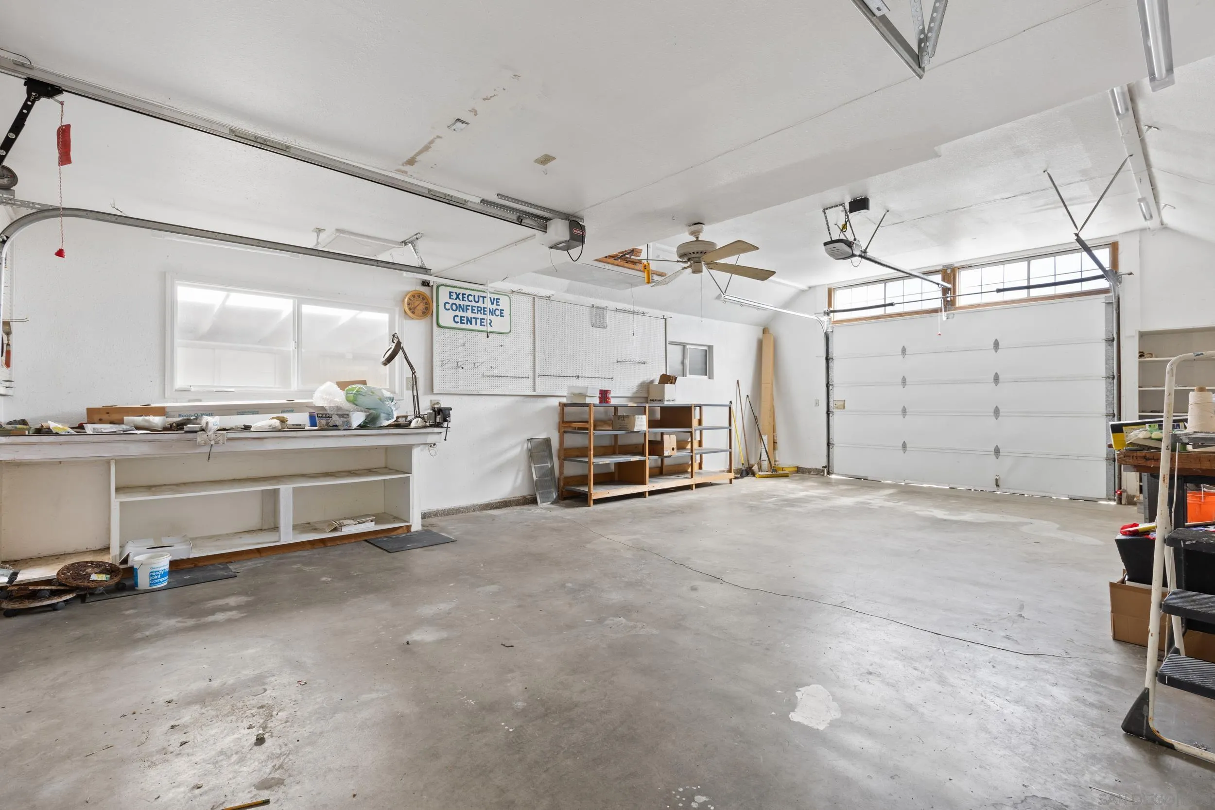 https://cdn.realtyfeed.com/cdn/127/260003865/99cbdf5df2282979170c580b651753d3.webp