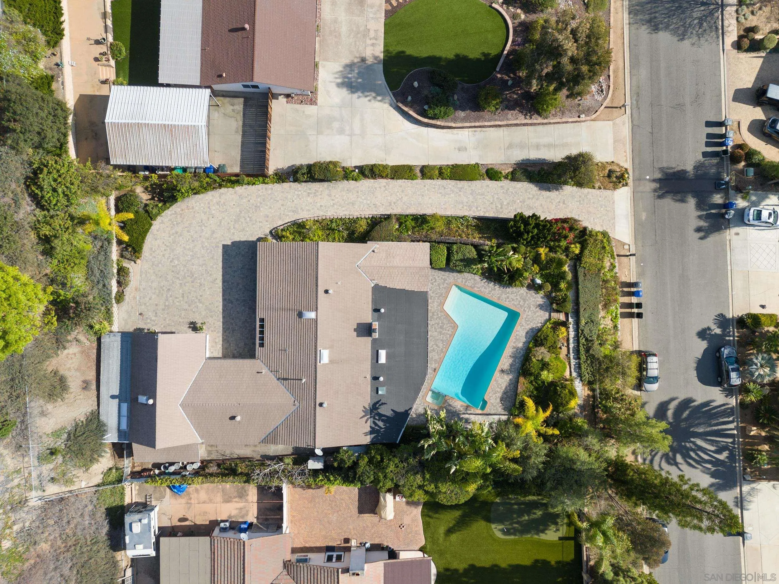 https://cdn.realtyfeed.com/cdn/127/260003865/a9ef398130ba66a713b34154dbdf8bec.webp