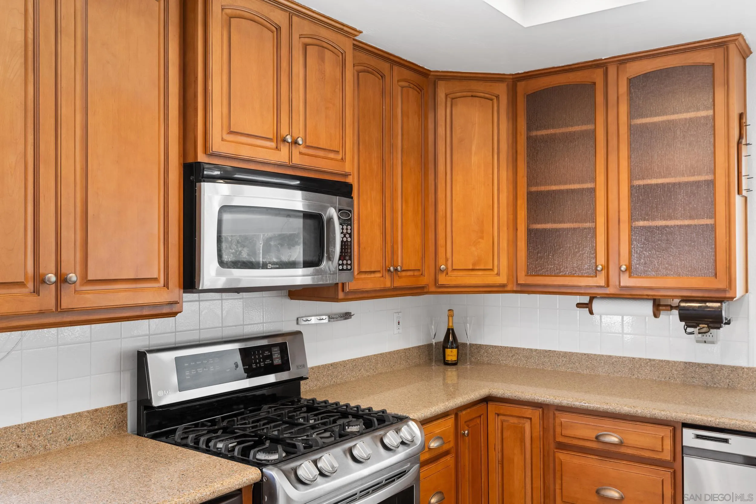 https://cdn.realtyfeed.com/cdn/127/260003865/fcd8f1e3e737be09525d443b0abb55b3.webp