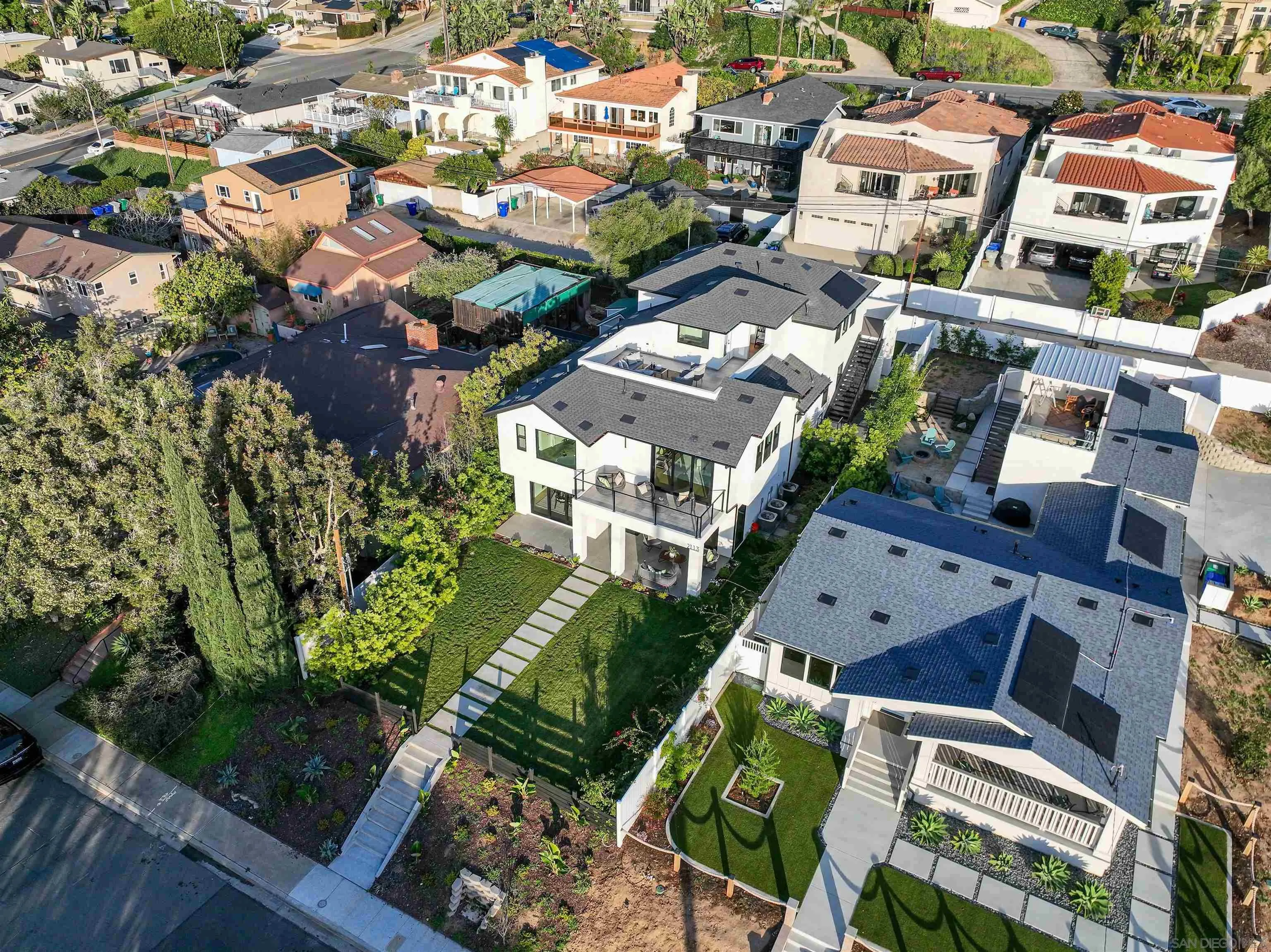 https://cdn.realtyfeed.com/cdn/127/260003866/5cbc28159482b6a8055c38d7ab076c10.webp