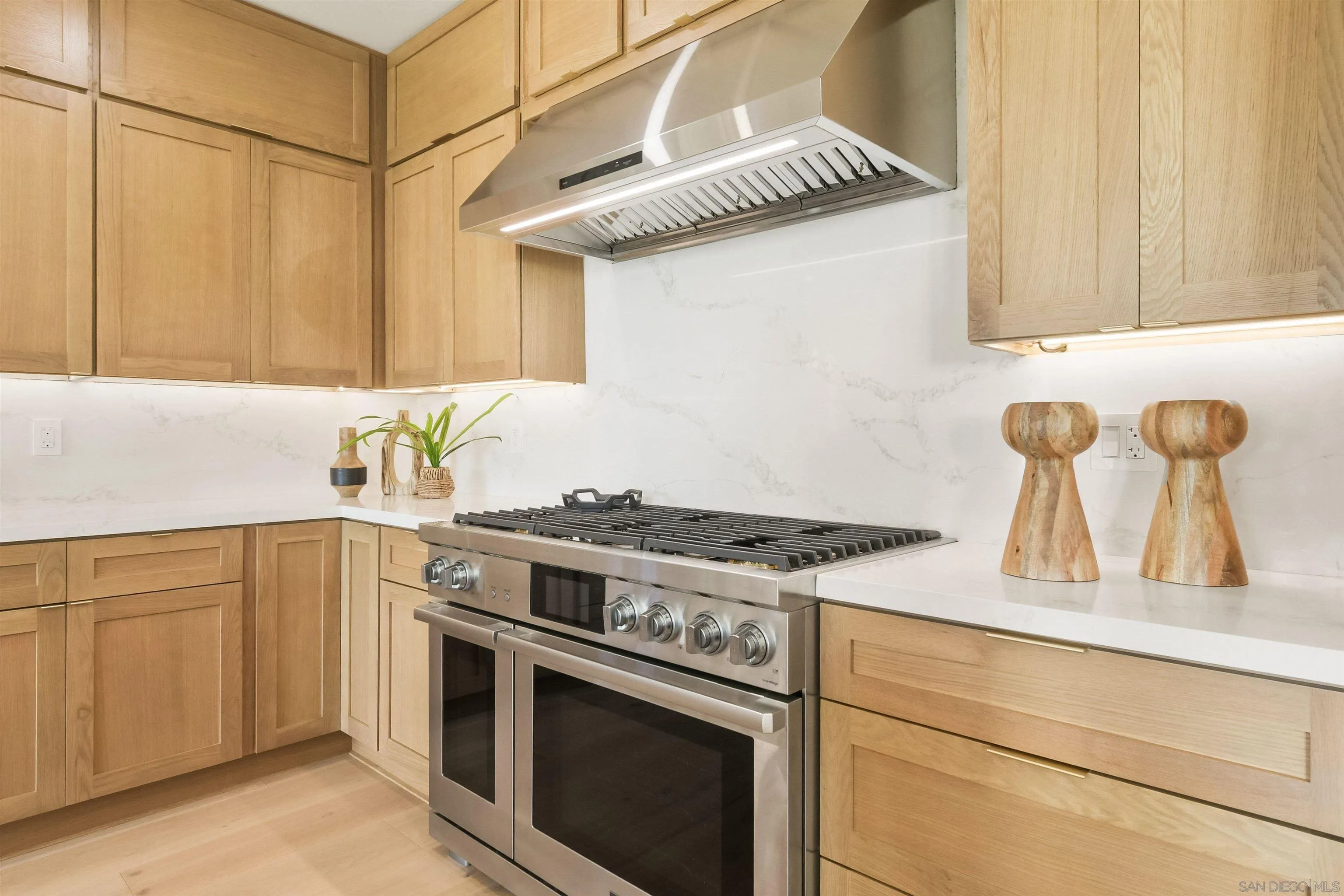 https://cdn.realtyfeed.com/cdn/127/260003866/88a21352501779e7951356f93f8576ac.webp